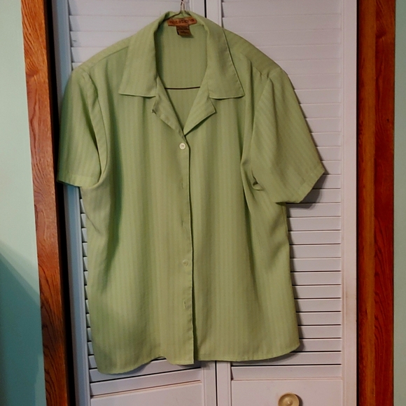 Notations Tops - notations short sleeve top EUC